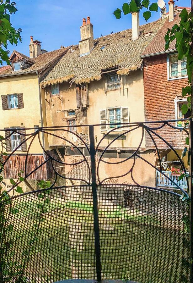 Les Volets Rouges Acomodação com café da manhã Arbois Exterior foto